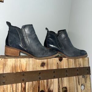 Korks Kaylee Ankle Booties Women 8M Navy Blue Leather Good‎ Block Heel G43314